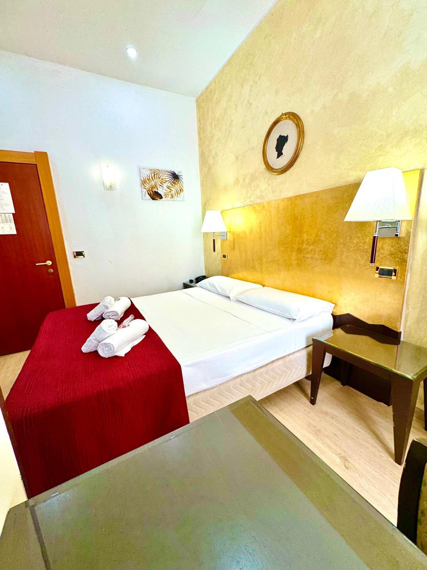 Hotel Fiorella Milano Zewnętrze zdjęcie